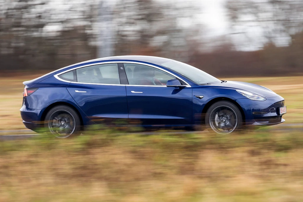 Tesla доведеться відремонтувати майже 3 млн — і цього разу OTA-оновлення не вистачить