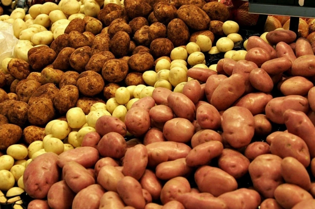 Зараз картопля коштує 14–16 грн, але скоро все зміниться. Які продукти подорожчають найбільше і чому