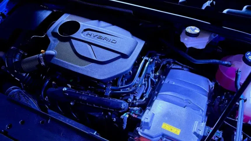 Механік розібрав двигуни MG та Volkswagen 1.5. Результат здивував навіть його